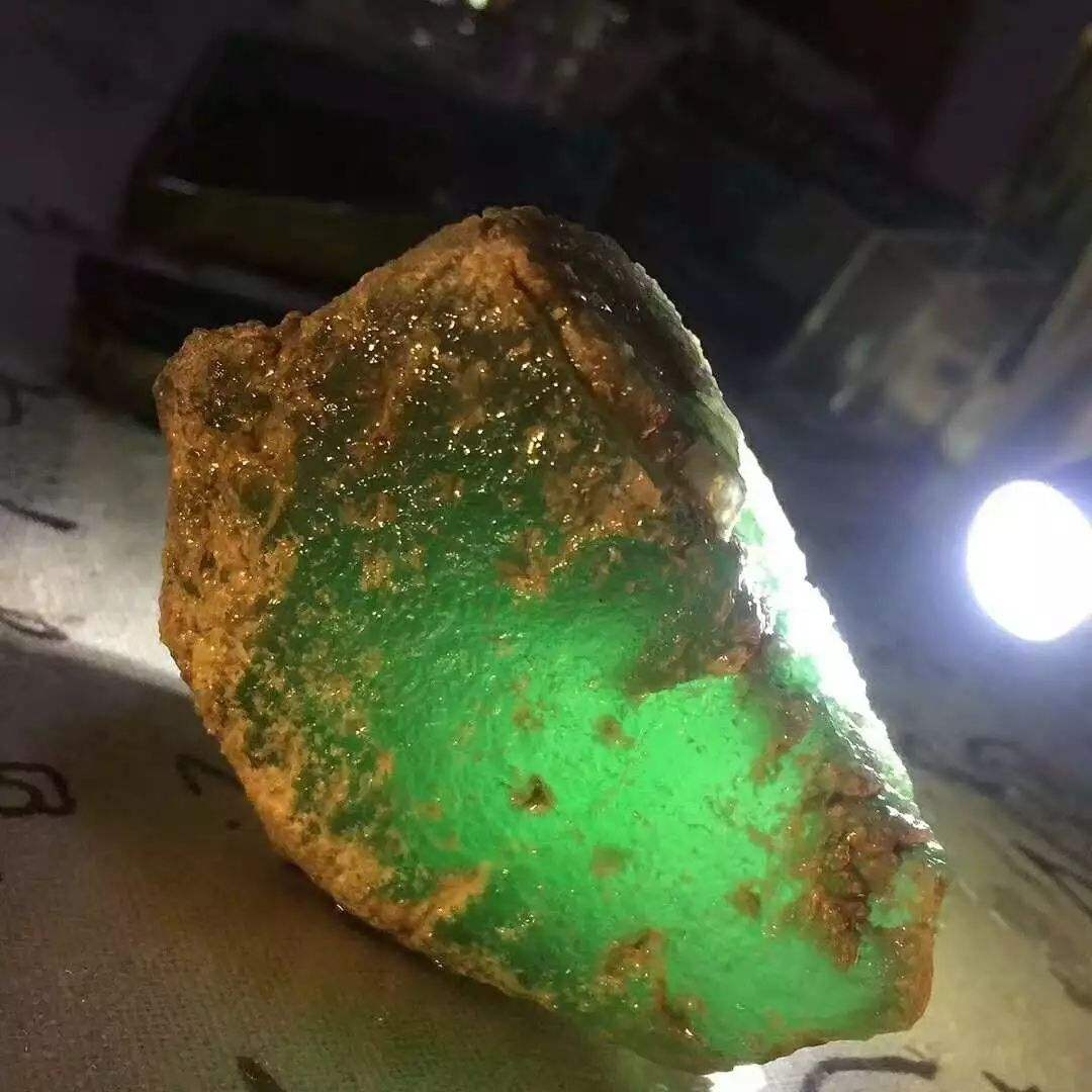 翡翠原石杀手,翡翠原石怎么发现-第2张图片-翡翠网