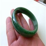 8000元的翡翠手镯是什么样,8800翡翠手镯价格-第2张图片-翡翠网 8000元的翡翠手镯是什么样,8800翡翠手镯价格-第2张图片-翡翠网