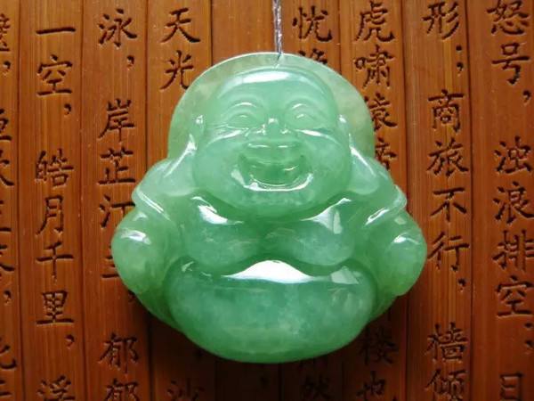 翡翠基本知识大全翡翠知识200条-第2张图片-翡翠网 翡翠基本知识大全翡翠知识200条-第2张图片-翡翠网