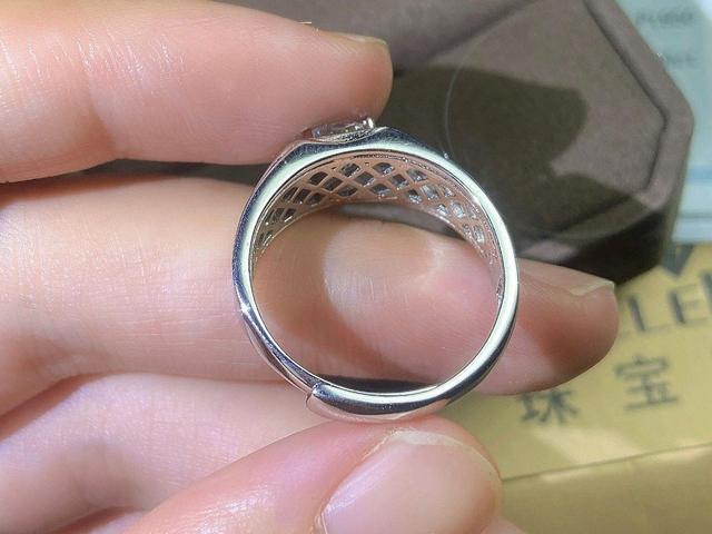 白金项链回收价格白金首饰回收价格-第1张图片-翡翠网 白金项链回收价格白金首饰回收价格-第1张图片-翡翠网