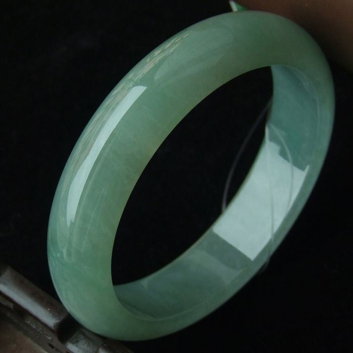 翡翠糯冰种和冰糯种翡翠冰糯种小知识-第1张图片-翡翠网 翡翠糯冰种和冰糯种翡翠冰糯种小知识-第1张图片-翡翠网