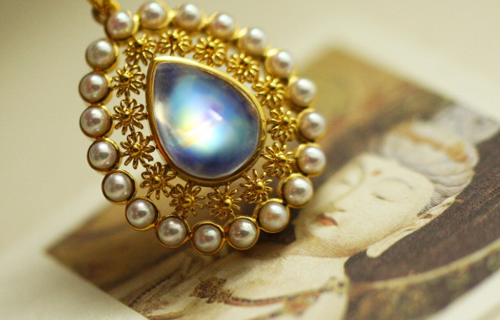 中国特色的珠宝品牌中国特色的珠宝品牌排行榜-第2张图片-翡翠网 中国特色的珠宝品牌中国特色的珠宝品牌排行榜-第2张图片-翡翠网