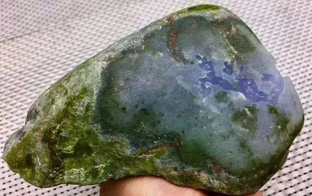 翡翠原石赌石哈尔滨哪里有卖,翡翠原石赌石哈尔滨-第2张图片-翡翠网