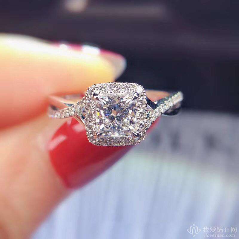 钻戒图片真实照片高清钻戒图片真实照-第1张图片-翡翠网 钻戒图片真实照片高清钻戒图片真实照-第1张图片-翡翠网