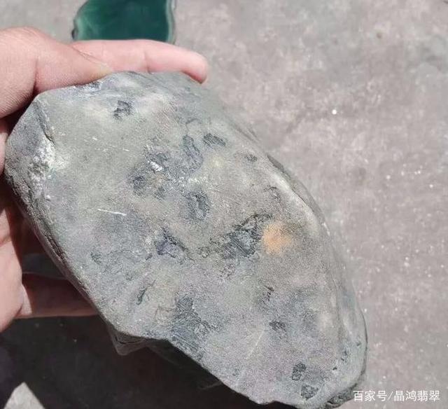 翡翠原石的棉,翡翠原石的棉如何判断-第1张图片-翡翠网 翡翠原石的棉,翡翠原石的棉如何判断-第1张图片-翡翠网