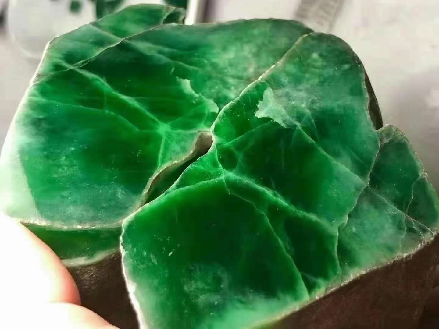 翡翠原石**案例翡翠原石**-第1张图片-翡翠网