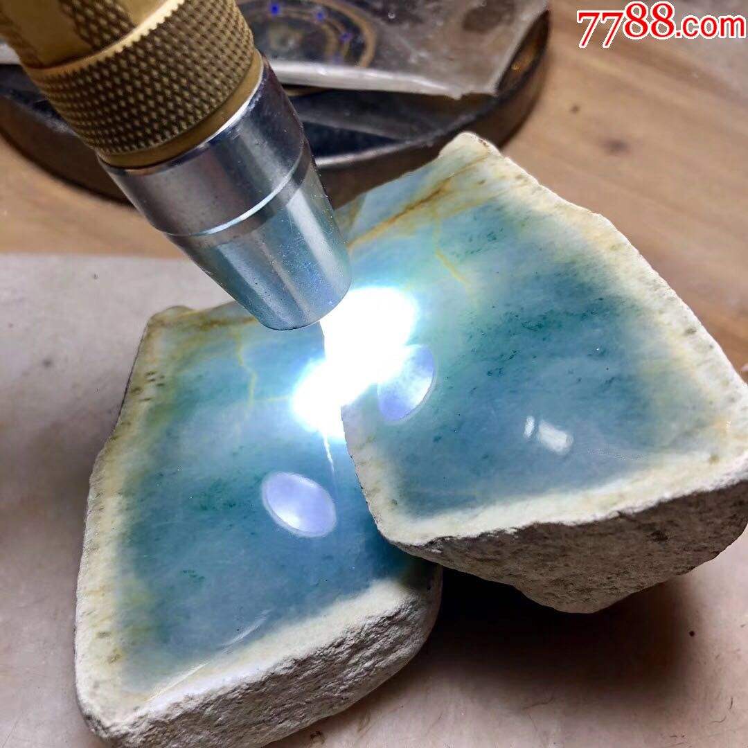 成都翡翠原石四川有翡翠原石吗-第2张图片-翡翠网 成都翡翠原石四川有翡翠原石吗-第2张图片-翡翠网