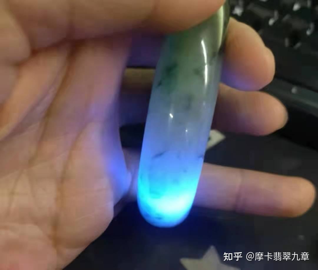 翡翠手镯用紫光灯好吗视频翡翠手镯用紫光灯好吗-第1张图片-翡翠网 翡翠手镯用紫光灯好吗视频翡翠手镯用紫光灯好吗-第1张图片-翡翠网