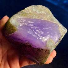 翡翠原石脱皮,翡翠原石脱皮有凹凸坑图片-第2张图片-翡翠网