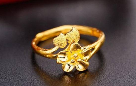 黄金首饰不亮了怎么清洗,黄金首饰不亮了怎么清洗视频-第1张图片-翡翠网 黄金首饰不亮了怎么清洗,黄金首饰不亮了怎么清洗视频-第1张图片-翡翠网