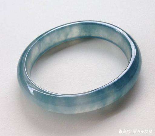 鉴别翡翠真假知识,鉴别翡翠的真假方法-第2张图片-翡翠网 鉴别翡翠真假知识,鉴别翡翠的真假方法-第2张图片-翡翠网