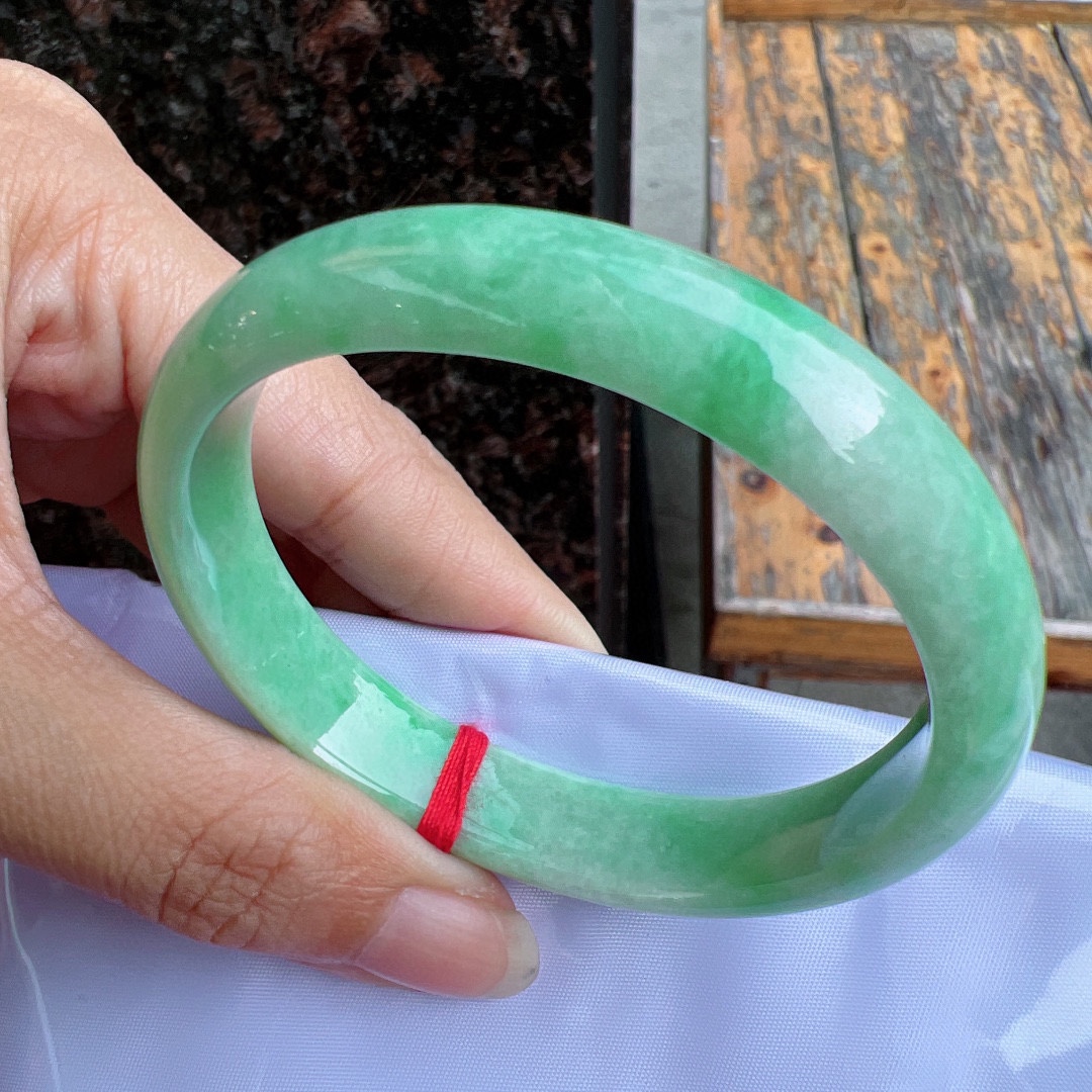 想买翡翠手镯怎么量圈口的简单介绍-第2张图片-翡翠网 想买翡翠手镯怎么量圈口的简单介绍-第2张图片-翡翠网