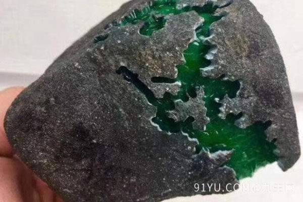 怎么分辨翡翠原石和石头翡翠原石声音鉴别诊断-第1张图片-翡翠网 怎么分辨翡翠原石和石头翡翠原石声音鉴别诊断-第1张图片-翡翠网