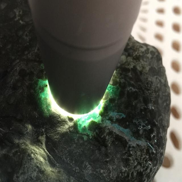 冰种翡翠原石价格行情冰种龙肯翡翠原石-第2张图片-翡翠网 冰种翡翠原石价格行情冰种龙肯翡翠原石-第2张图片-翡翠网