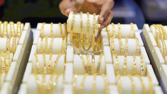 黄金首饰价格为什么比国际金价贵很多呢,黄金首饰价格为什么比国际金价贵很多-第1张图片-翡翠网 黄金首饰价格为什么比国际金价贵很多呢,黄金首饰价格为什么比国际金价贵很多-第1张图片-翡翠网