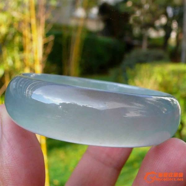 翡翠原石出钢音,翡翠原石有磁性吗-第1张图片-翡翠网 翡翠原石出钢音,翡翠原石有磁性吗-第1张图片-翡翠网