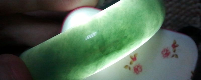 鉴别翡翠知识科普文章鉴别翡翠知识科普-第2张图片-翡翠网 鉴别翡翠知识科普文章鉴别翡翠知识科普-第2张图片-翡翠网