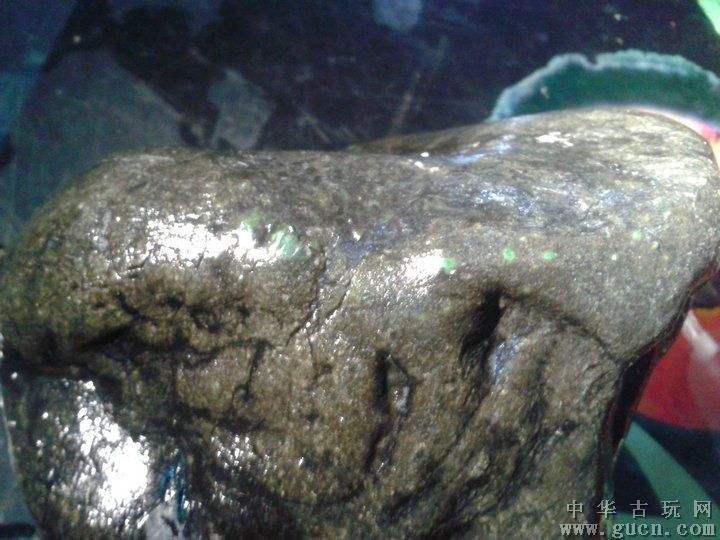 绿色翡翠原石图片绿皮翡翠原石图片-第1张图片-翡翠网 绿色翡翠原石图片绿皮翡翠原石图片-第1张图片-翡翠网