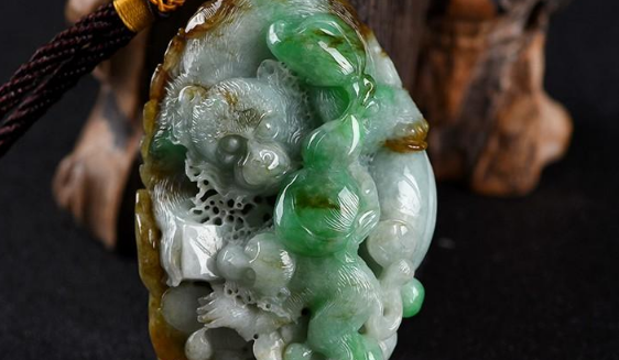 翡翠的鉴别知识视频,介绍翡翠知识视频-第2张图片-翡翠网 翡翠的鉴别知识视频,介绍翡翠知识视频-第2张图片-翡翠网