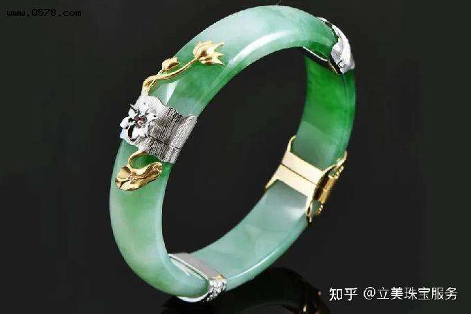 翡翠手镯18岁能戴吗图片翡翠手镯18岁能戴吗-第2张图片-翡翠网 翡翠手镯18岁能戴吗图片翡翠手镯18岁能戴吗-第2张图片-翡翠网