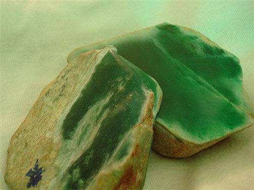 极品翡翠原石高清图,顶级翡翠原石图片-第2张图片-翡翠网 极品翡翠原石高清图,顶级翡翠原石图片-第2张图片-翡翠网