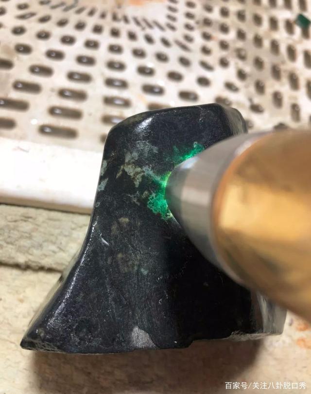 老蓝水翡翠改口料知识讲解视频的简单介绍-第1张图片-翡翠网