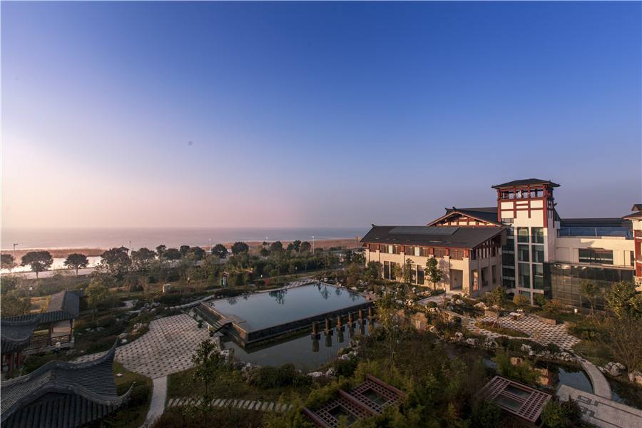 苏州太湖黄金水岸大酒店苏州太湖黄金水岸-第2张图片-翡翠网 苏州太湖黄金水岸大酒店苏州太湖黄金水岸-第2张图片-翡翠网