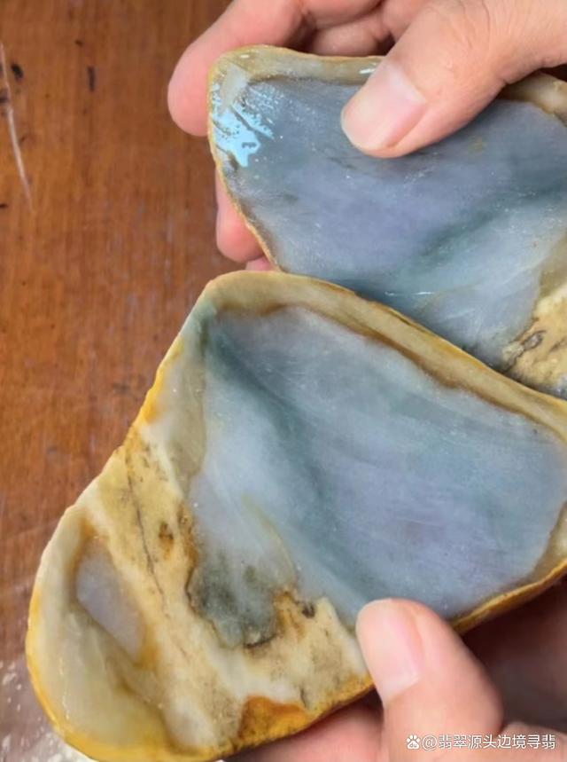 翡翠原石带皮翡翠原石带皮雕刻-第1张图片-翡翠网 翡翠原石带皮翡翠原石带皮雕刻-第1张图片-翡翠网