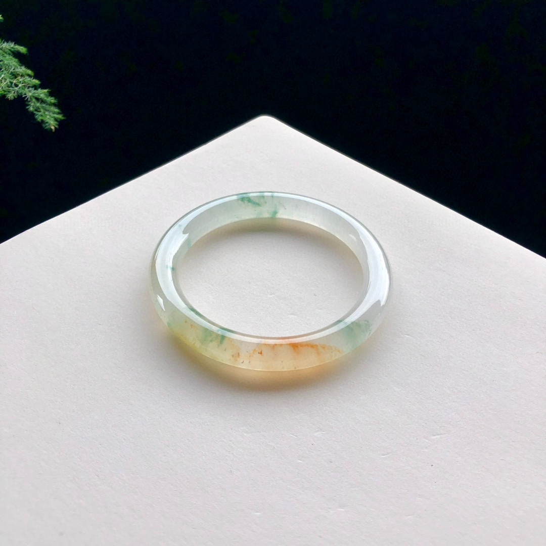 带一点黄的翡翠手镯带一点黄的翡翠手镯好吗-第2张图片-翡翠网 带一点黄的翡翠手镯带一点黄的翡翠手镯好吗-第2张图片-翡翠网