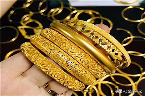 现在的黄金首饰多少钱一克呀,现在黄金首饰多少钱1克-第2张图片-翡翠网 现在的黄金首饰多少钱一克呀,现在黄金首饰多少钱1克-第2张图片-翡翠网