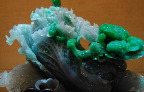 讲翡翠知识关于翡翠的专业知识-第2张图片-翡翠网 讲翡翠知识关于翡翠的专业知识-第2张图片-翡翠网