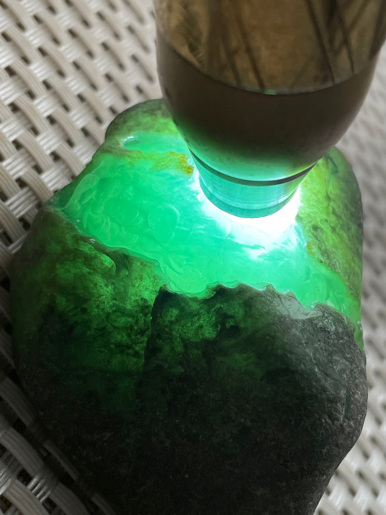 翡翠妖紫原石,翡翠妖紫原石图片-第1张图片-翡翠网 翡翠妖紫原石,翡翠妖紫原石图片-第1张图片-翡翠网