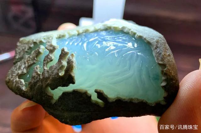 网红翡翠原石30秒会卡翡翠原石的特点视频-第2张图片-翡翠网 网红翡翠原石30秒会卡翡翠原石的特点视频-第2张图片-翡翠网