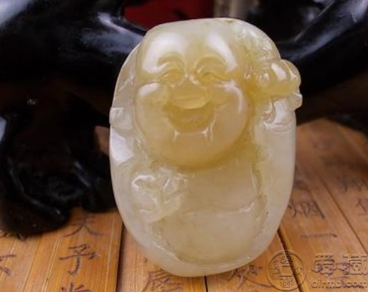 买玉石在哪个平台买比较好,买玉到哪个平台最靠谱-第1张图片-翡翠网 买玉石在哪个平台买比较好,买玉到哪个平台最靠谱-第1张图片-翡翠网