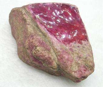 太原翡翠原石收购商家电话太原翡翠原石收购商-第2张图片-翡翠网 太原翡翠原石收购商家电话太原翡翠原石收购商-第2张图片-翡翠网