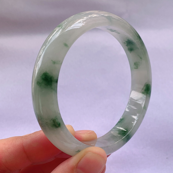 关于缅甸翡翠的知识,缅甸翡翠种水知识-第2张图片-翡翠网 关于缅甸翡翠的知识,缅甸翡翠种水知识-第2张图片-翡翠网