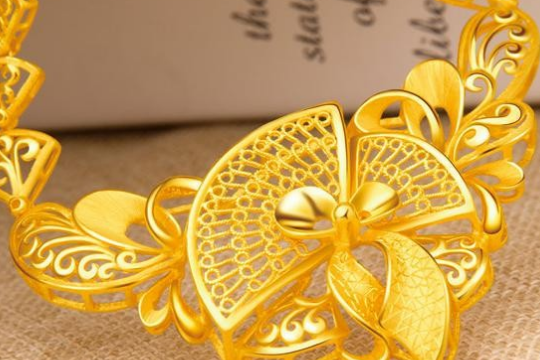 什么牌子的黄金首饰最好最纯,什么牌子黄金首饰最好最纯-第1张图片-翡翠网 什么牌子的黄金首饰最好最纯,什么牌子黄金首饰最好最纯-第1张图片-翡翠网