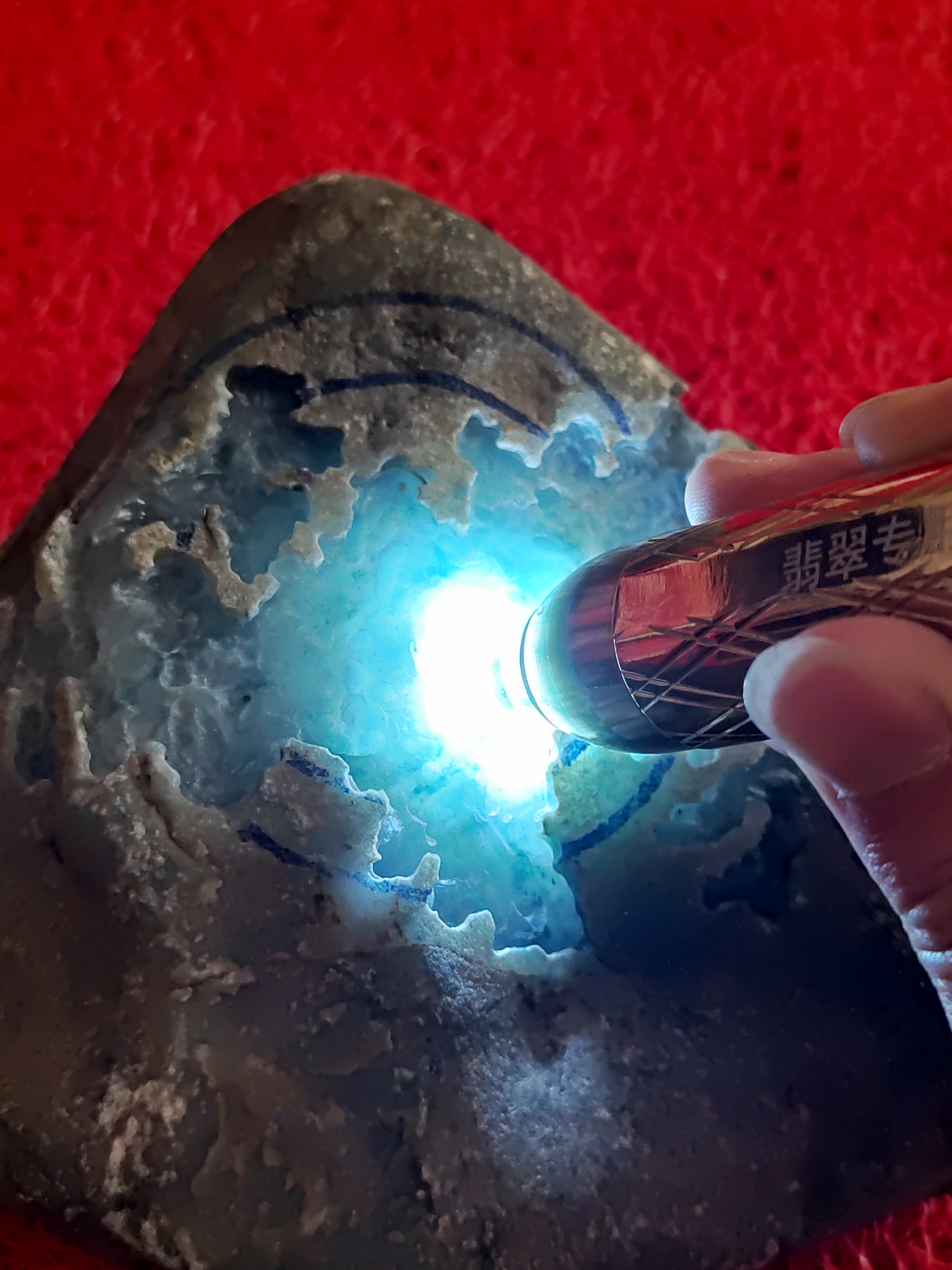 翡翠原石行情趋势翡翠原石行情-第1张图片-翡翠网 翡翠原石行情趋势翡翠原石行情-第1张图片-翡翠网