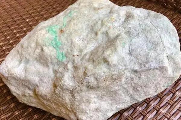 翡翠原石行情趋势翡翠原石行情-第2张图片-翡翠网 翡翠原石行情趋势翡翠原石行情-第2张图片-翡翠网