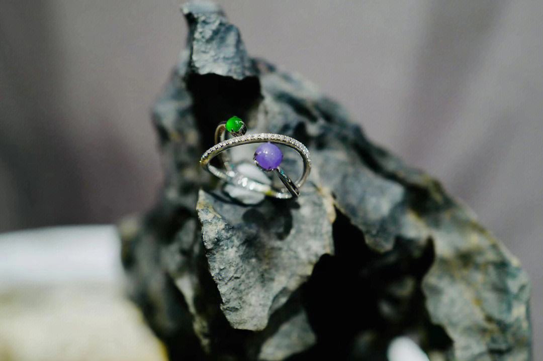 宇宙星球纹身图案及其寓意翡翠知识星球纹身-第1张图片-翡翠网 宇宙星球纹身图案及其寓意翡翠知识星球纹身-第1张图片-翡翠网