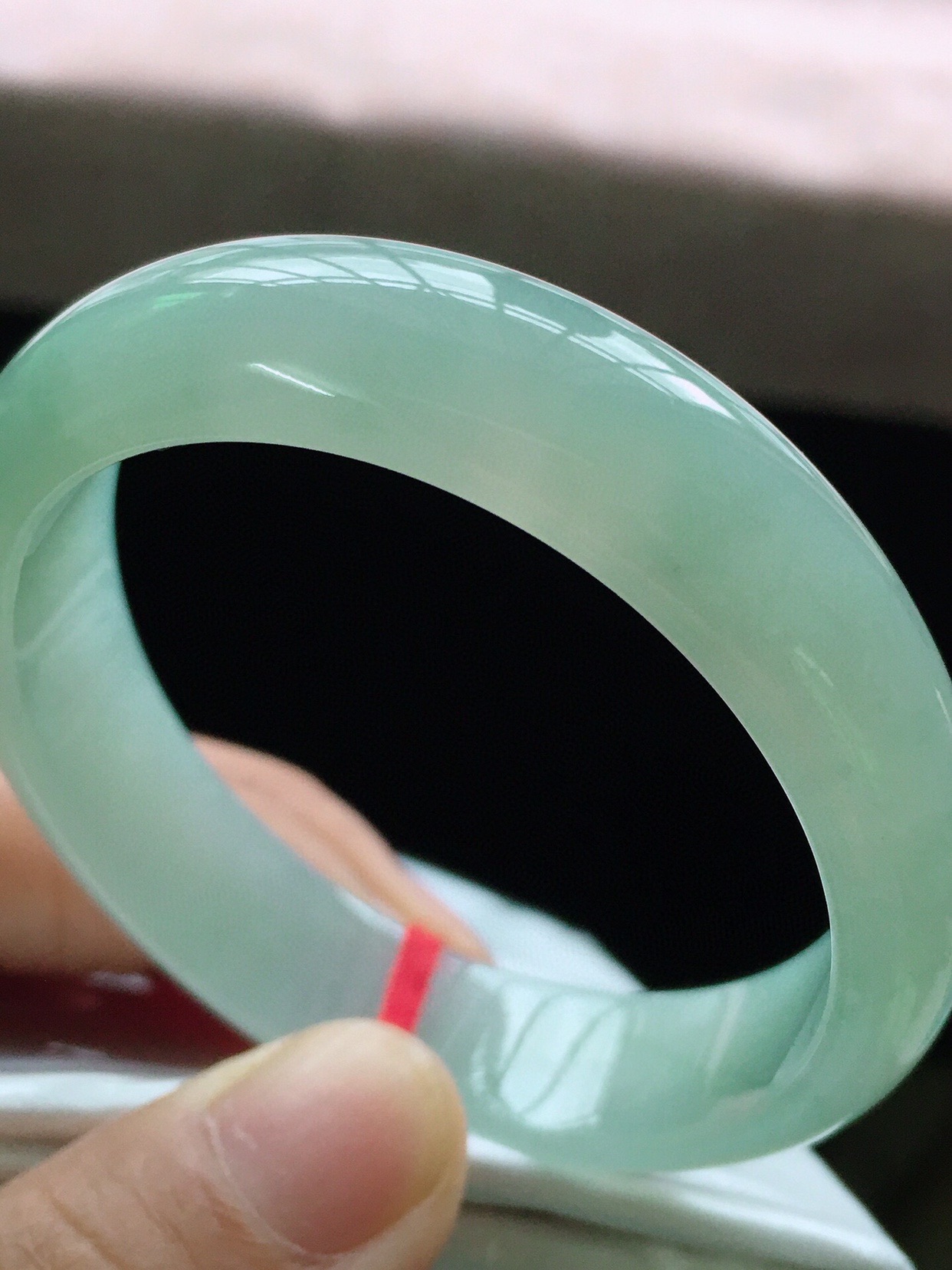 翡手镯晴底是什么意思晴底翡翠手镯图片-第1张图片-翡翠网