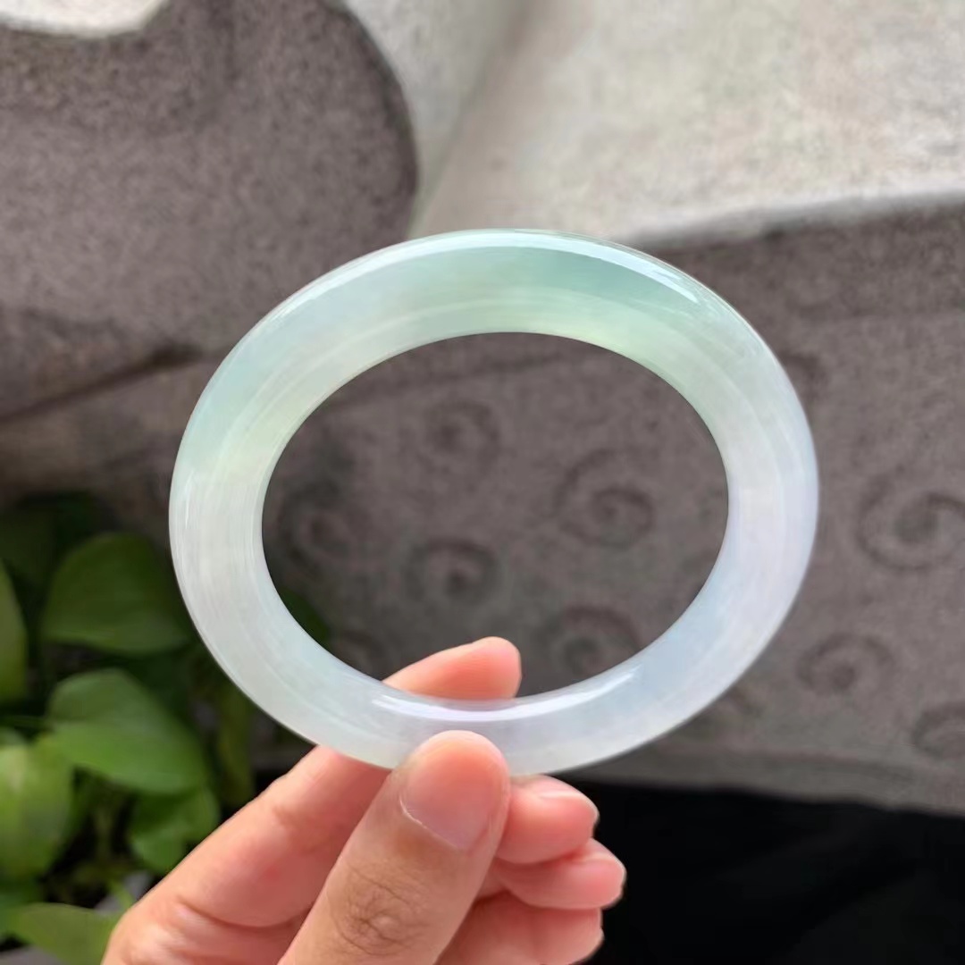 翡手镯晴底是什么意思晴底翡翠手镯图片-第2张图片-翡翠网