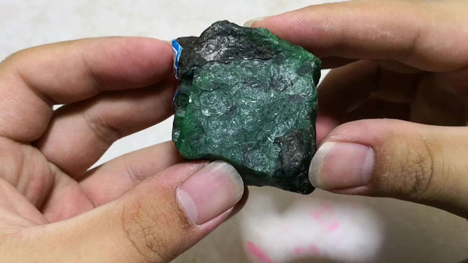 北京翡翠原石知识北京哪里有翡翠原石-第1张图片-翡翠网 北京翡翠原石知识北京哪里有翡翠原石-第1张图片-翡翠网