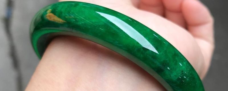 翡翠镯子有了划痕怎么去除,翡翠手镯划痕怎样去除-第1张图片-翡翠网