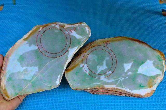 翡翠原石切出来做的手镯有人收吗,翡翠原石切出来做的手镯有人收吗是真的吗-第2张图片-翡翠网 翡翠原石切出来做的手镯有人收吗,翡翠原石切出来做的手镯有人收吗是真的吗-第2张图片-翡翠网