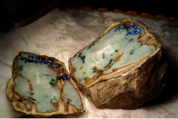 翡翠原石评语翡翠原石价值评估-第1张图片-翡翠网 翡翠原石评语翡翠原石价值评估-第1张图片-翡翠网