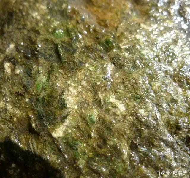 翡翠原石皮壳松花观察知识点图片翡翠原石皮壳松花观察知识点-第2张图片-翡翠网