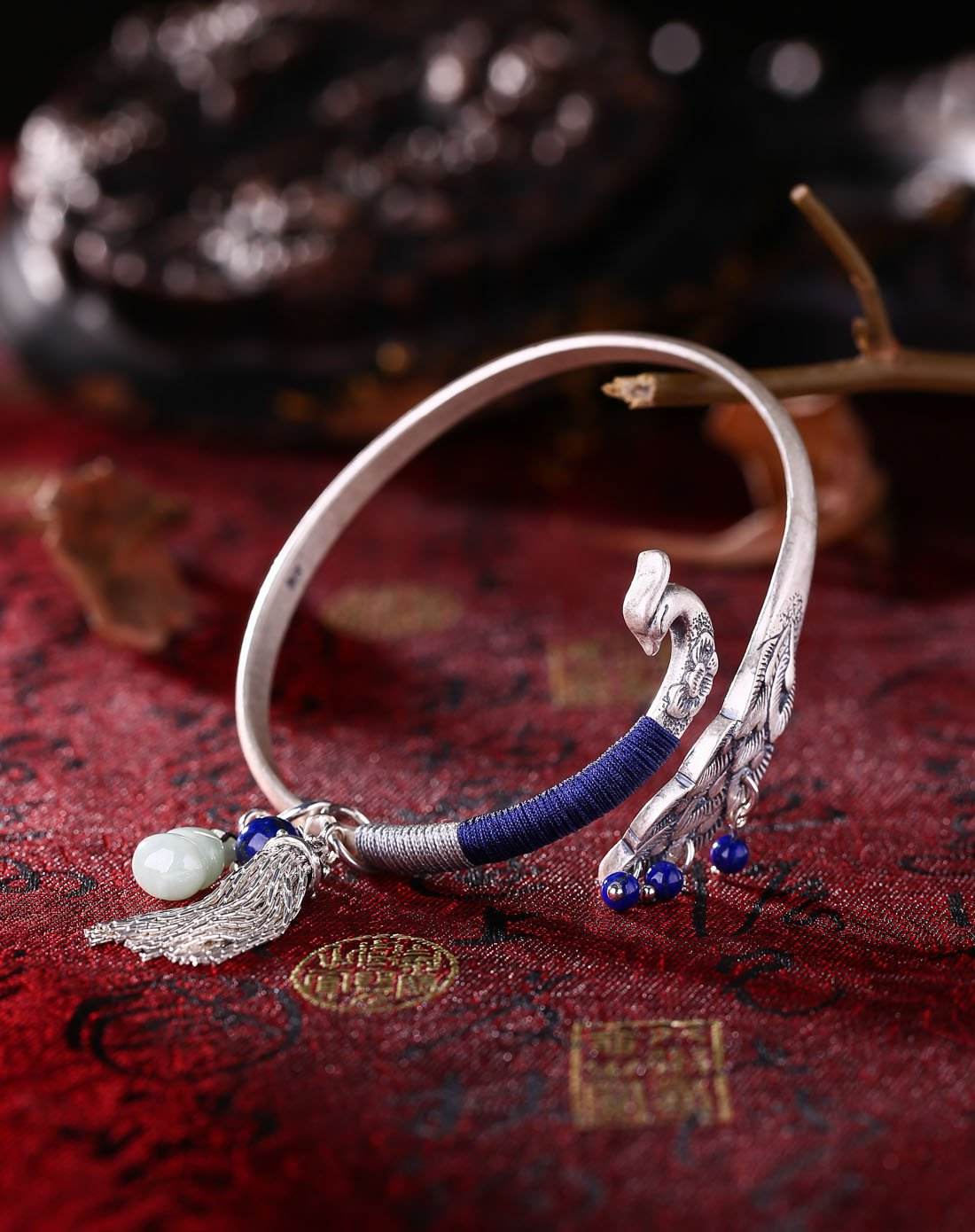 云南孔雀珠宝店翡翠手镯,云南孔雀珠宝店翡翠手镯怎么样-第2张图片-翡翠网 云南孔雀珠宝店翡翠手镯,云南孔雀珠宝店翡翠手镯怎么样-第2张图片-翡翠网