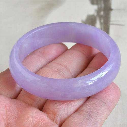 翡翠手镯有一节紫色翡翠手镯一半紫色一半绿色好吗-第1张图片-翡翠网 翡翠手镯有一节紫色翡翠手镯一半紫色一半绿色好吗-第1张图片-翡翠网