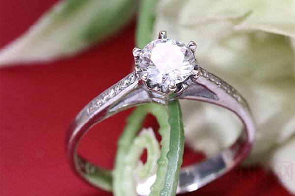 钻戒去哪里卖掉比较好一点,钻戒去哪里卖掉比较好-第2张图片-翡翠网 钻戒去哪里卖掉比较好一点,钻戒去哪里卖掉比较好-第2张图片-翡翠网